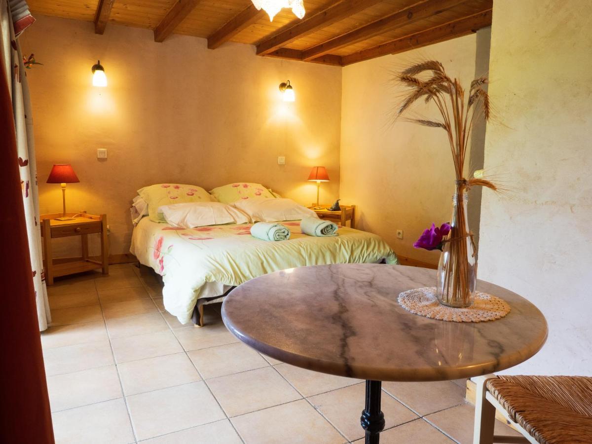 Au Fil Des Saisons Bed & Breakfast Les Cotes de Corps ภายนอก รูปภาพ