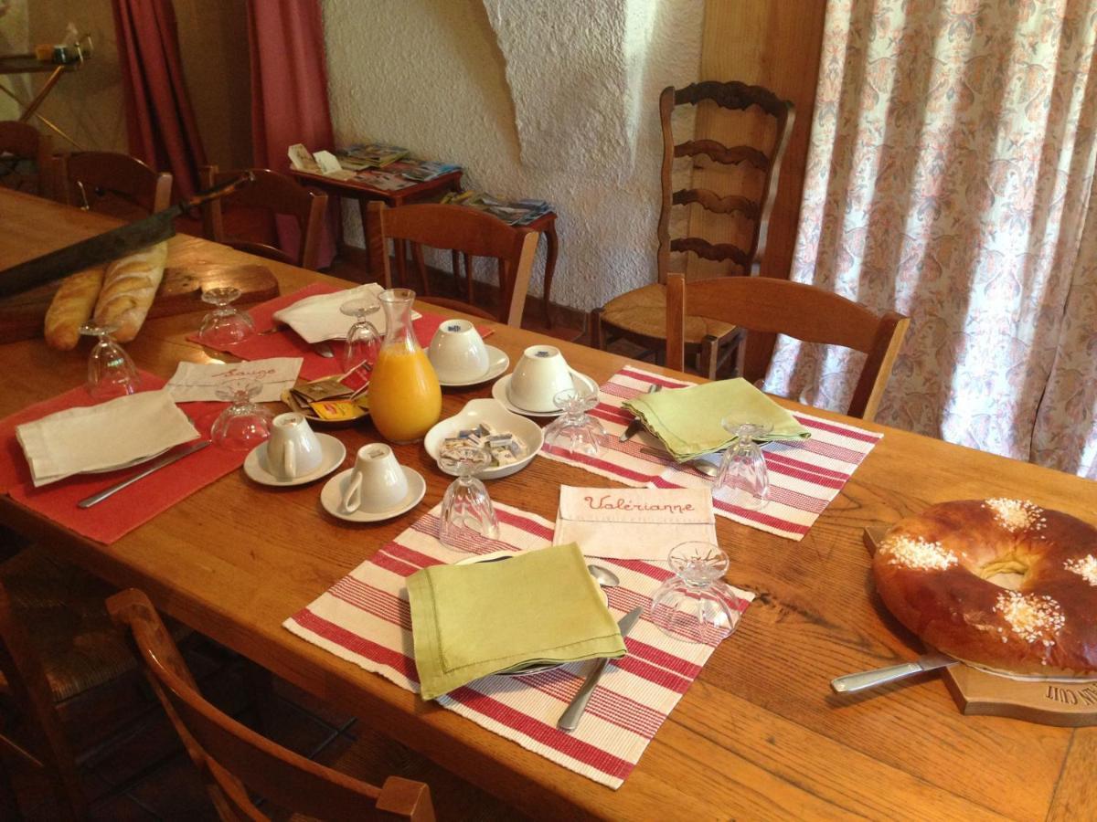 Au Fil Des Saisons Bed & Breakfast Les Cotes de Corps ภายนอก รูปภาพ