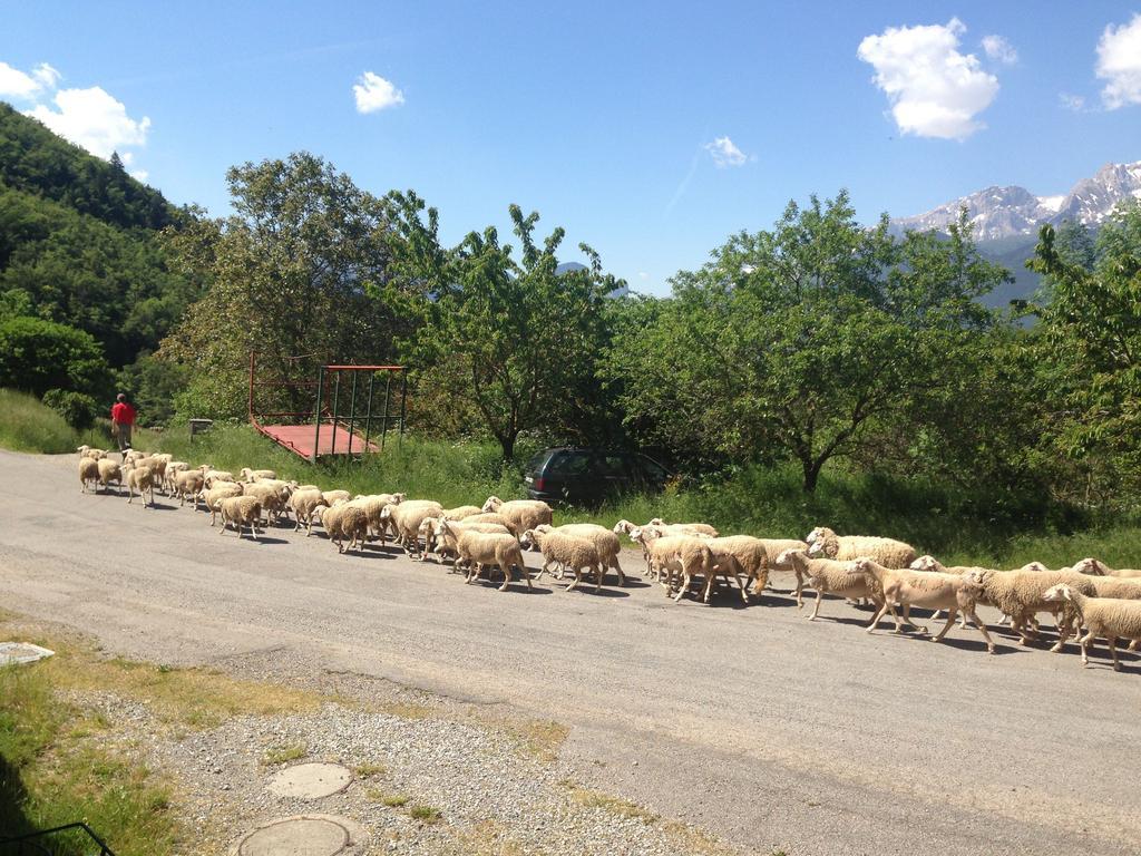 Au Fil Des Saisons Bed & Breakfast Les Cotes de Corps ภายนอก รูปภาพ