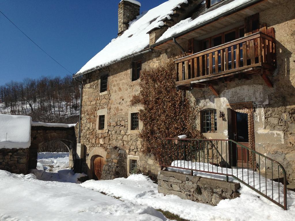 Au Fil Des Saisons Bed & Breakfast Les Cotes de Corps ภายนอก รูปภาพ