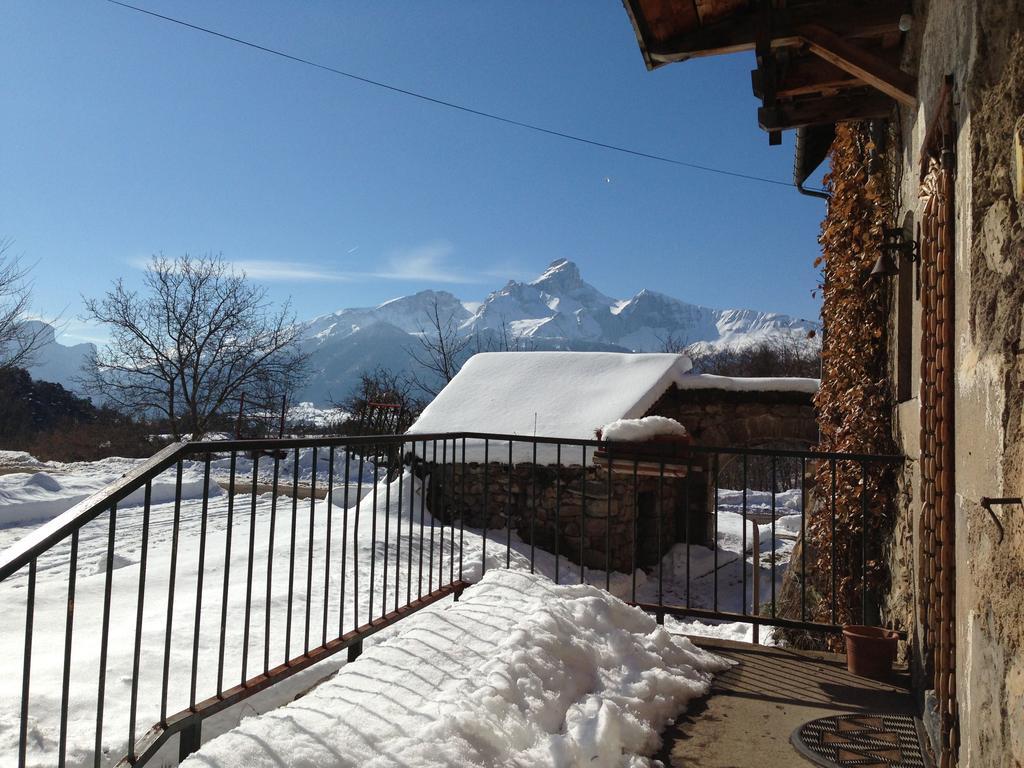 Au Fil Des Saisons Bed & Breakfast Les Cotes de Corps ภายนอก รูปภาพ