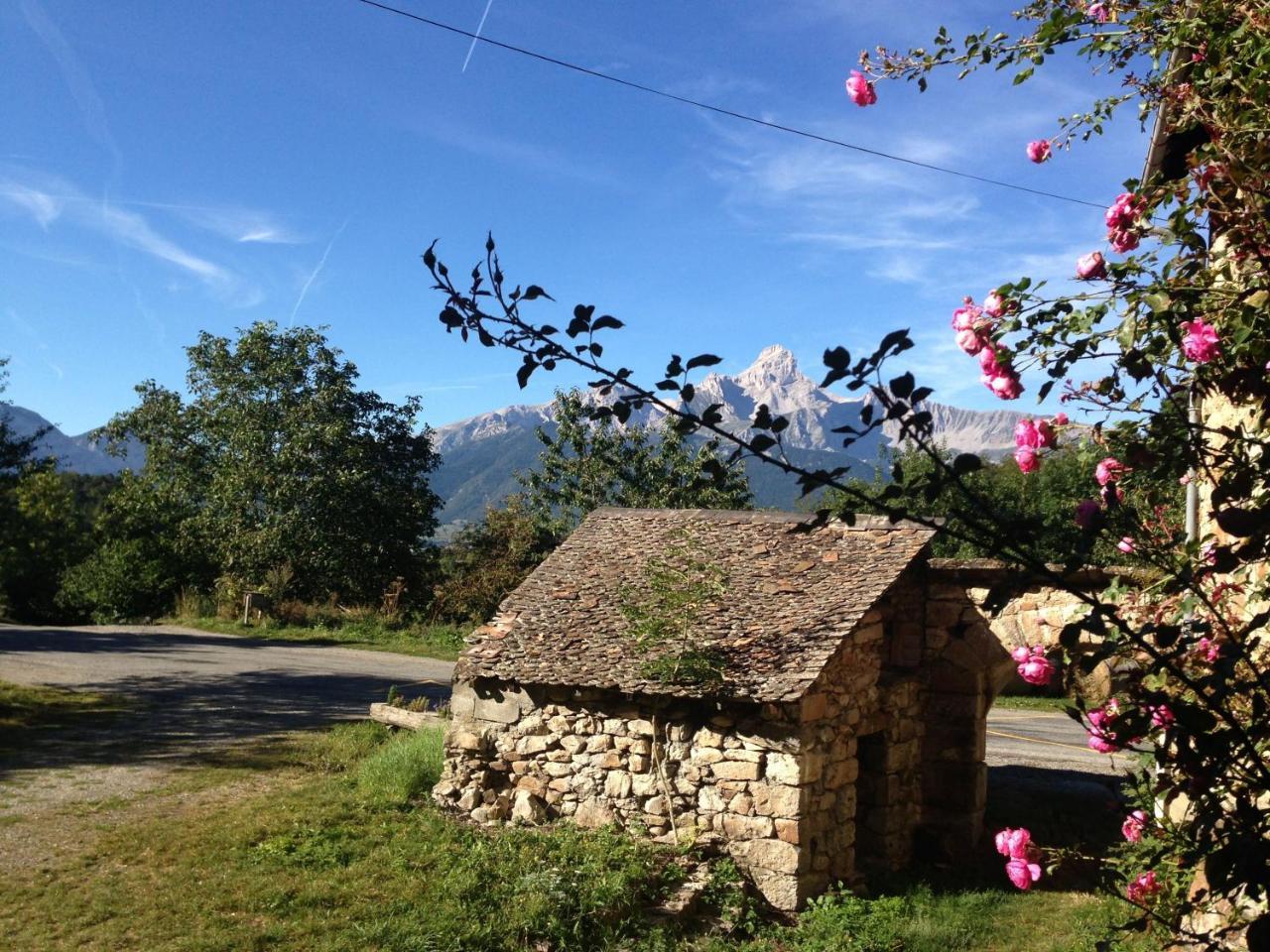 Au Fil Des Saisons Bed & Breakfast Les Cotes de Corps ภายนอก รูปภาพ